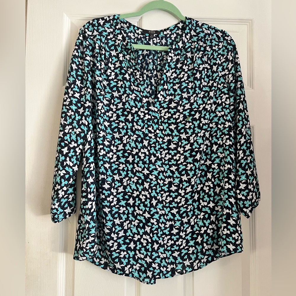 NYDJ Dark blue, turquoise and white print 3/4 Sleeve Blouse.  L